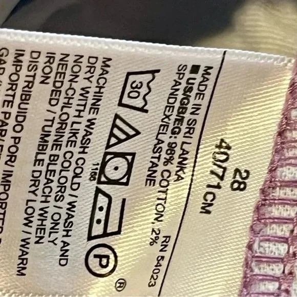 GAP| Purple Lived-In Flat Front Shorts Cotton Chino Front Button Size US 28 - Picture 7 of 7